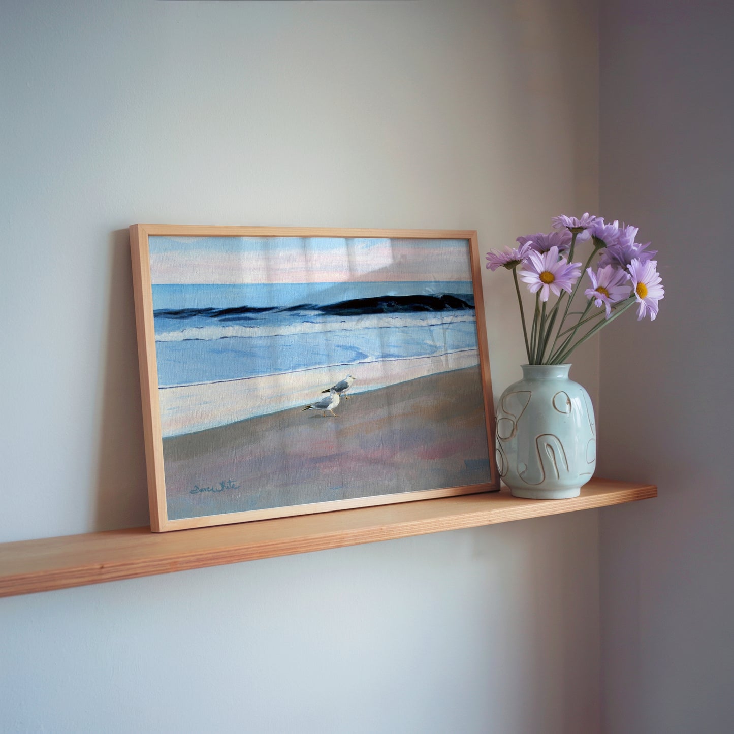 Seascape painting with seagulls